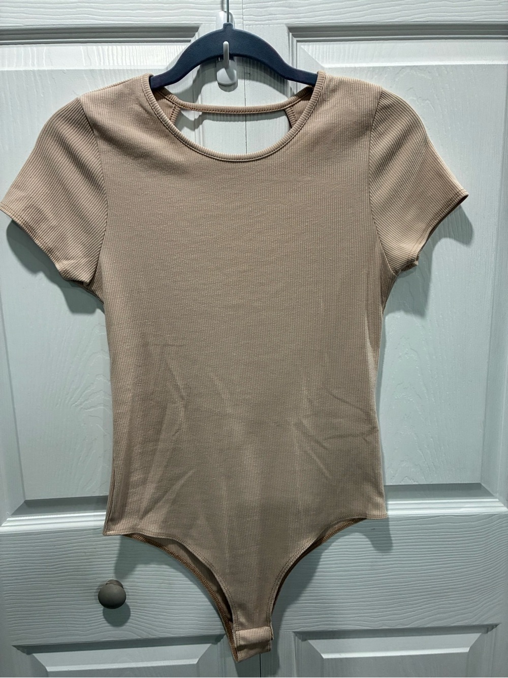 Essential Short-Sleeve Ribbed Bodysuit in Taupe